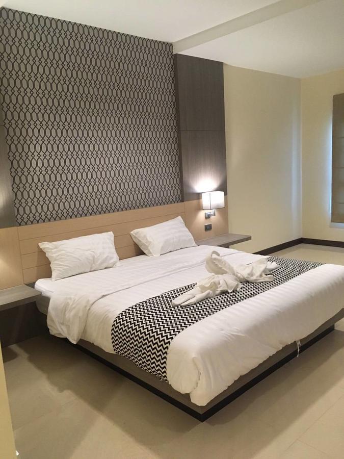 Ibiz Boutique Hotel Накхонсітхаммарат Екстер'єр фото