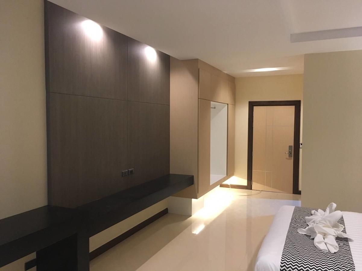Ibiz Boutique Hotel Накхонсітхаммарат Екстер'єр фото